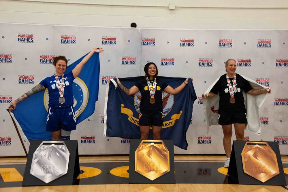 Team Navy competes in powerlifting during Warrior Games 2025
