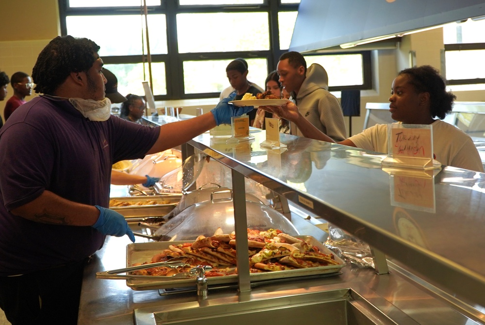 NJROTC Students visit Scudder Hall Galley onboard NWS Yorktown