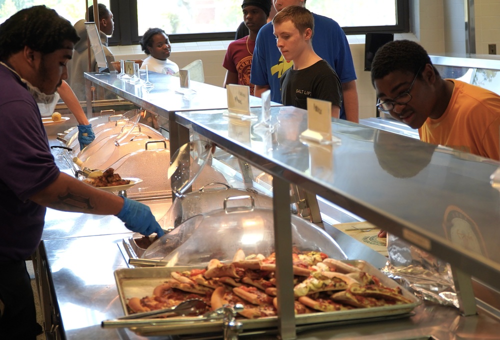 NJROTC Students visit Scudder Hall Galley onboard NWS Yorktown