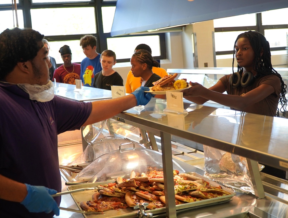 NJROTC Students visit Scudder Hall Galley onboard NWS Yorktown