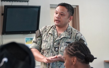 NJROTC Students visit Scudder Hall Galley onboard NWS Yorktown