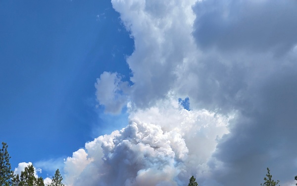 Kingsley Field Fire Team Responds to Elk Fire