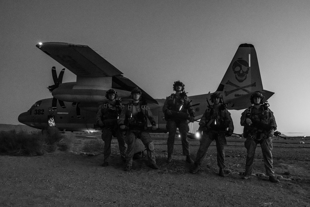 SLTE 4-25: 2d Recon Night Freefall