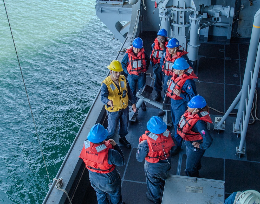 USS Essex (LHD 2) Sailors conduct small boat operations