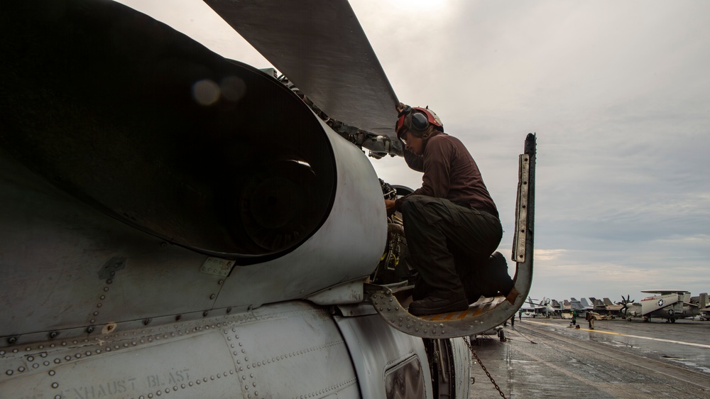 USS Carl Vinson (CVN 70) Conducts Routine Operations in the Balabac Straight
