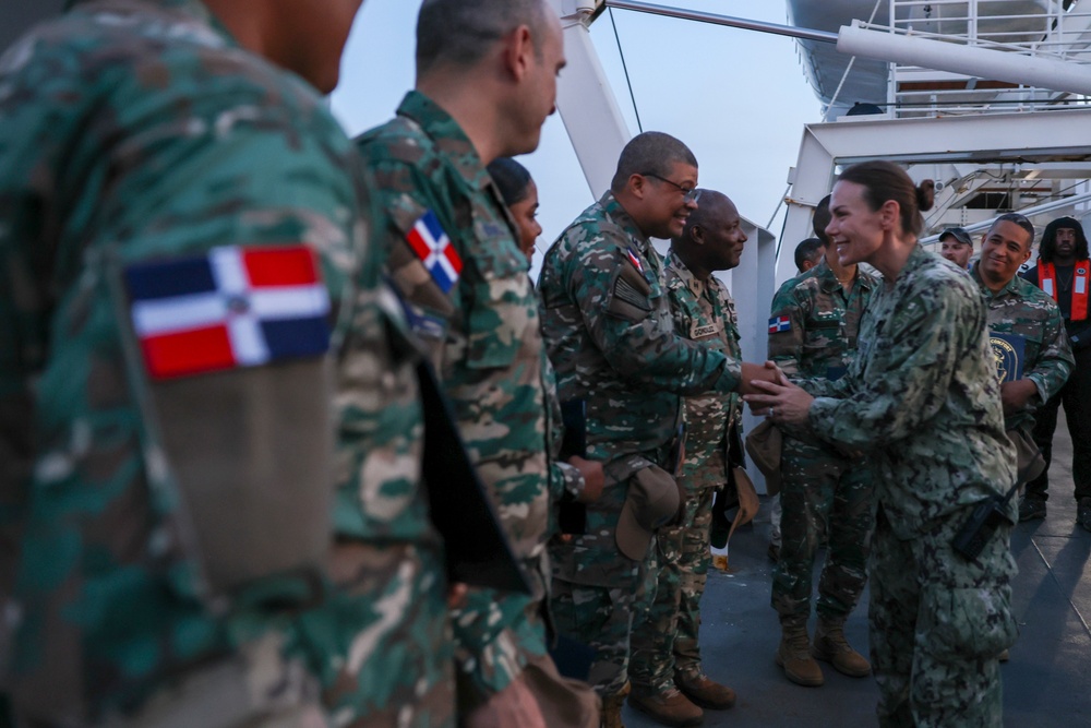 Comfort Farewell to Dominican Republic Medical Profesionals