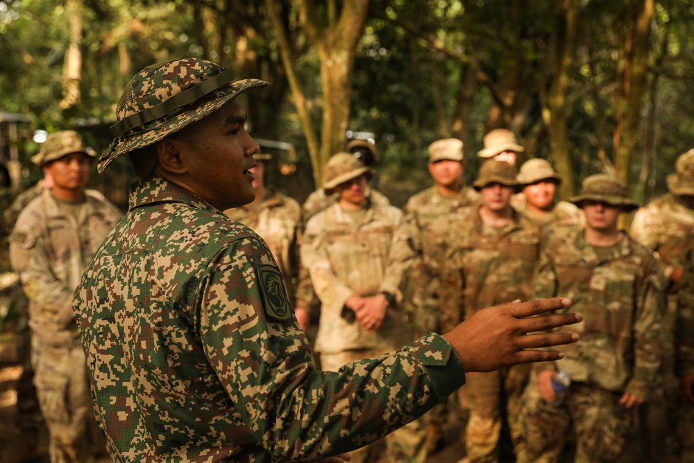 Survival in the Tropics: Malaysian Army Shares Essential Jungle Training with U.S. and Australian Soldiers