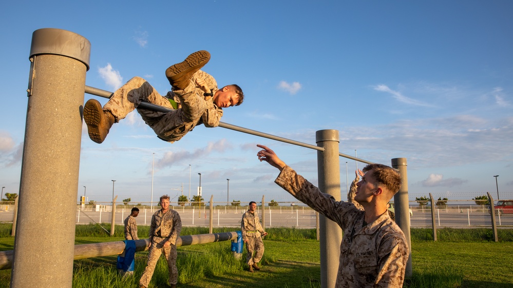 MLGs Tackle Camp Kinser Obstacle Course