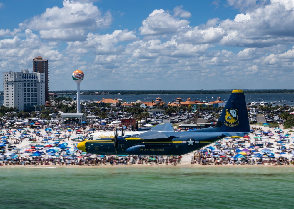 The U.S. Navy Flight Demonstration Squadron, the Blue Angels’ perform at the Pensacola Beach Air Show