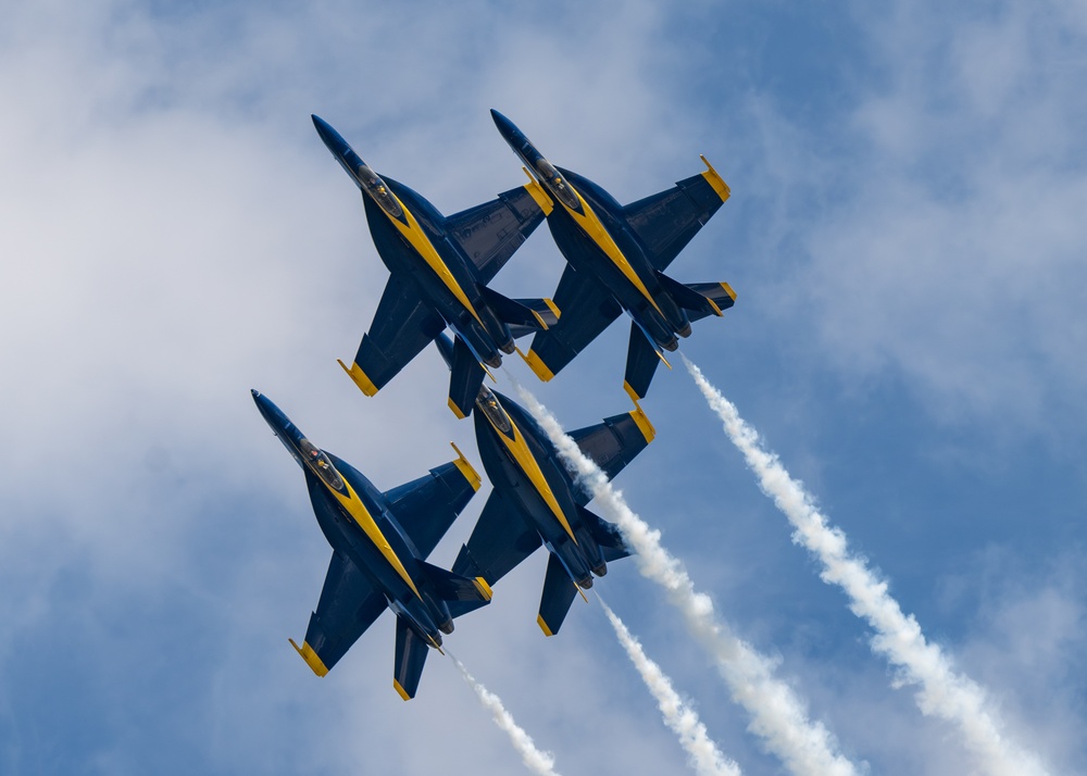 The U.S. Navy Flight Demonstration Squadron, the Blue Angels’ perform at the Sun 'n Fun Aerospace Expo