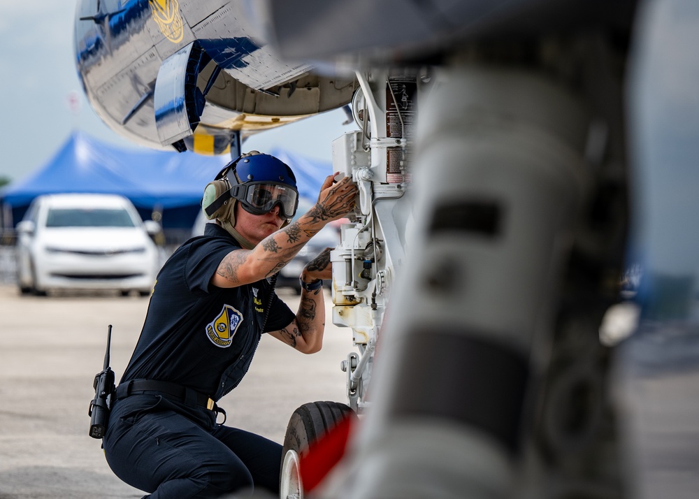 The U.S. Navy Flight Demonstration Squadron, the Blue Angels’ perform at The Great Tennessee Air Show