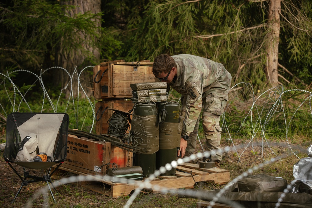 173rd Airborne Brigade conducts demolition range to prepare for Expert Soldier Badge