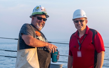 Namesake Visits Pre-Commissioning Unit Harvey C. Barnum Jr. (DDG 124)