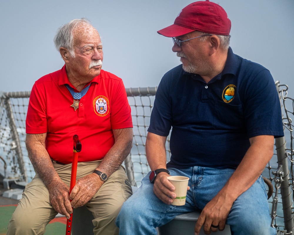 Namesake Visits Pre-Commissioning Unit Harvey C. Barnum Jr. (DDG 124)