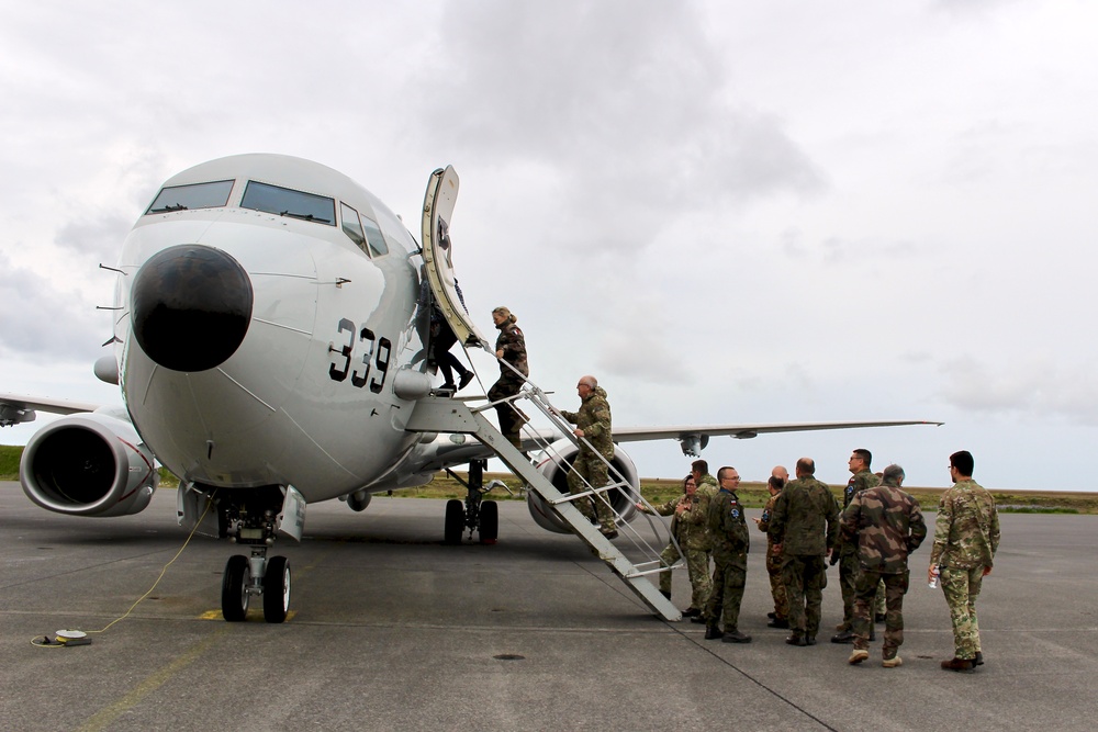 Combined Air Operations Centre Uedem visits U.S. VP Squadrons