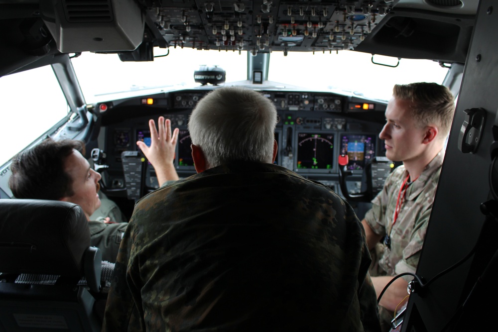 Combined Air Operations Centre Uedem visits U.S. VP Squadrons