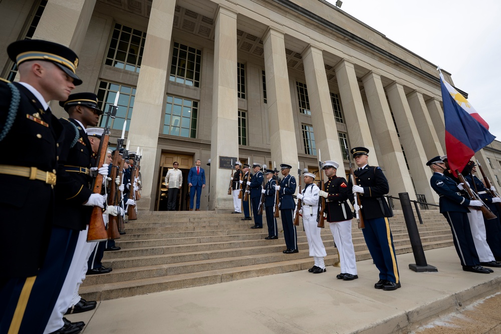 SD Hosts Philippine President Marcos at the Pentagon