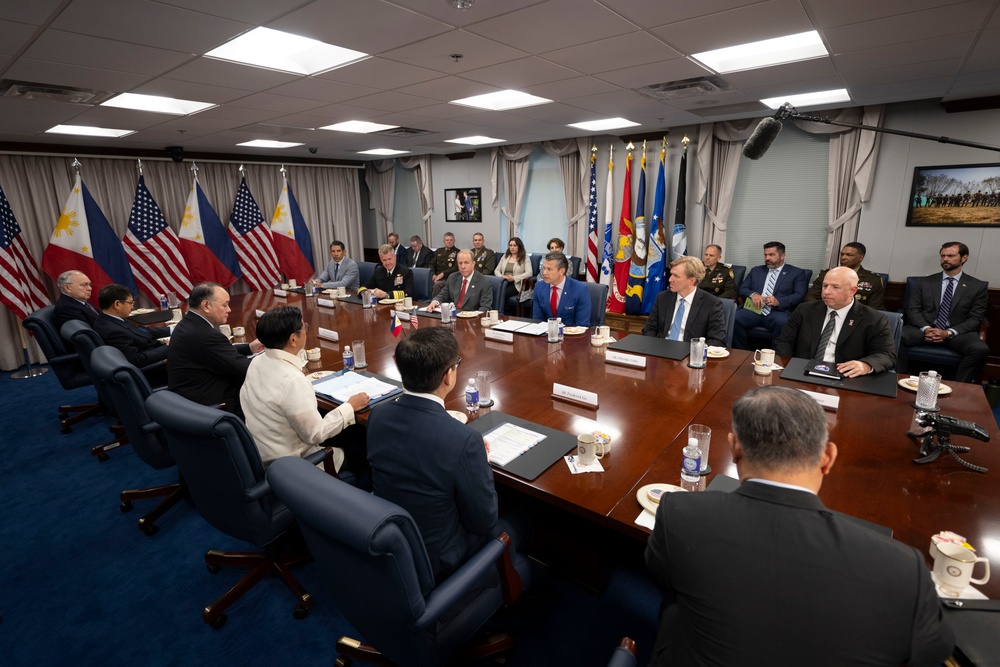 SD Hosts Philippine President Marcos at the Pentagon