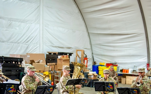 1st Armored Division Band Supports 1st Armored Division Artillery Brigade Change of Responsibility Ceremony