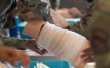 Holloman medics enhance fitness and expeditionary capabilities in Medic-X exercise