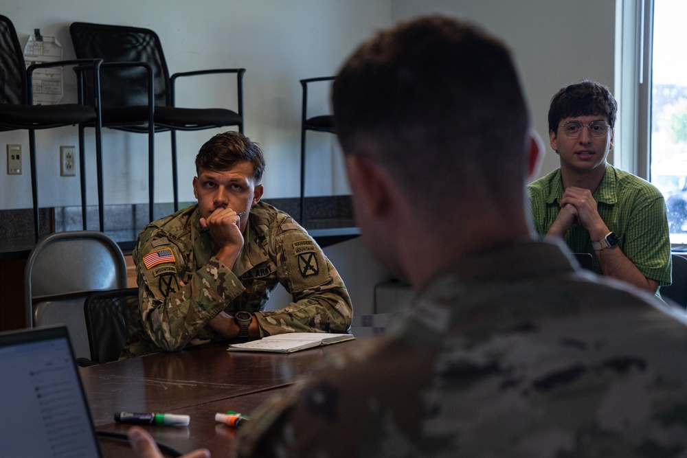 2-87 IN Receives Hands On Engagement with ATIS