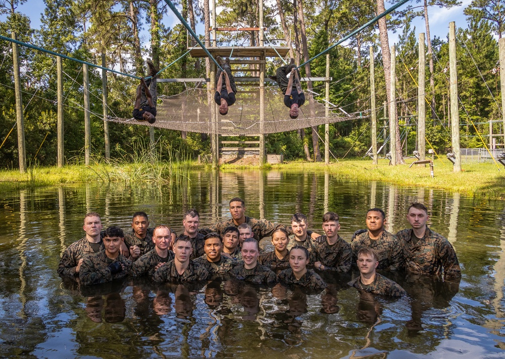 Cpls School class 6-25 conducts confidence course