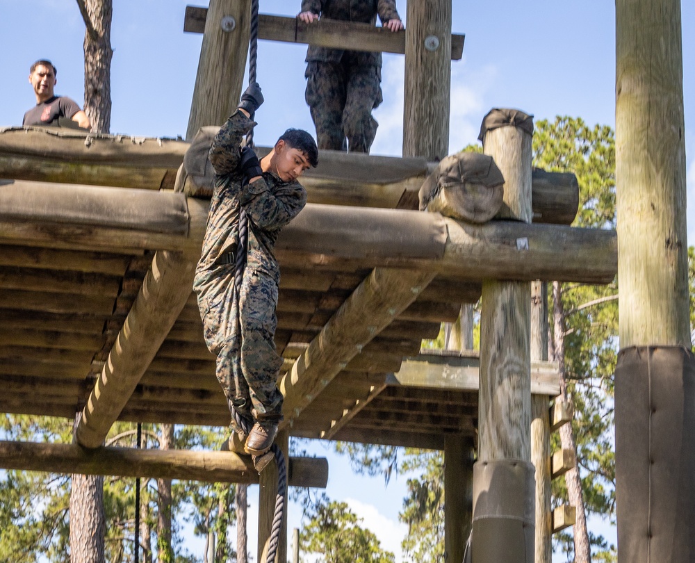 Cpls School class 6-25 conducts confidence course