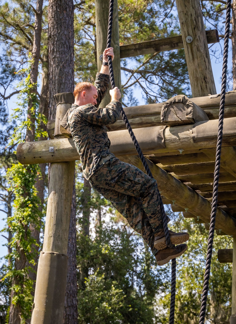 Cpls School class 6-25 conducts confidence course