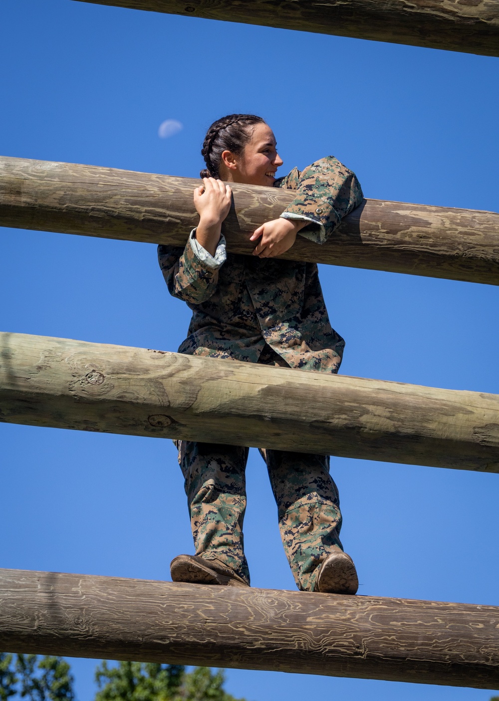 Cpls School class 6-25 conducts confidence course