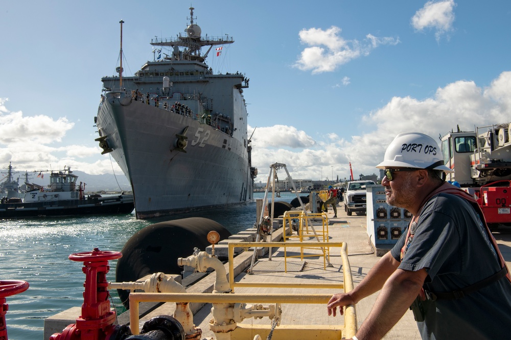 USS Pearl Harbor (LSD 52) Visits Namesake