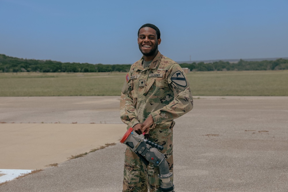 2-227th Aviation Regiment Commander visits Forward Arming and Refueling Point crews for Aerial Gunnery