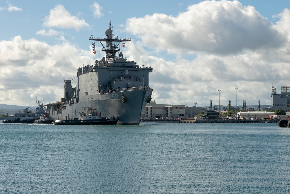 USS Pearl Harbor (LSD 52) Visits Namesake