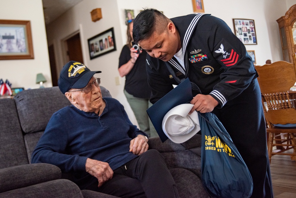NTAG Pacific Northwest Sailor Delivers CNO Letter to WWII Veteran