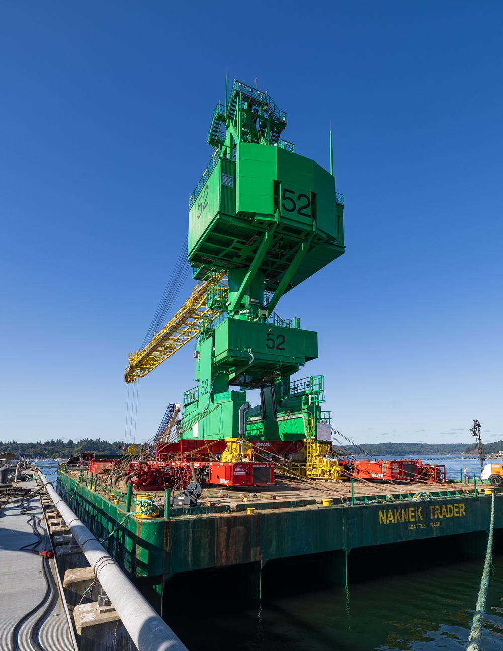 Arrival of new portal crane 52