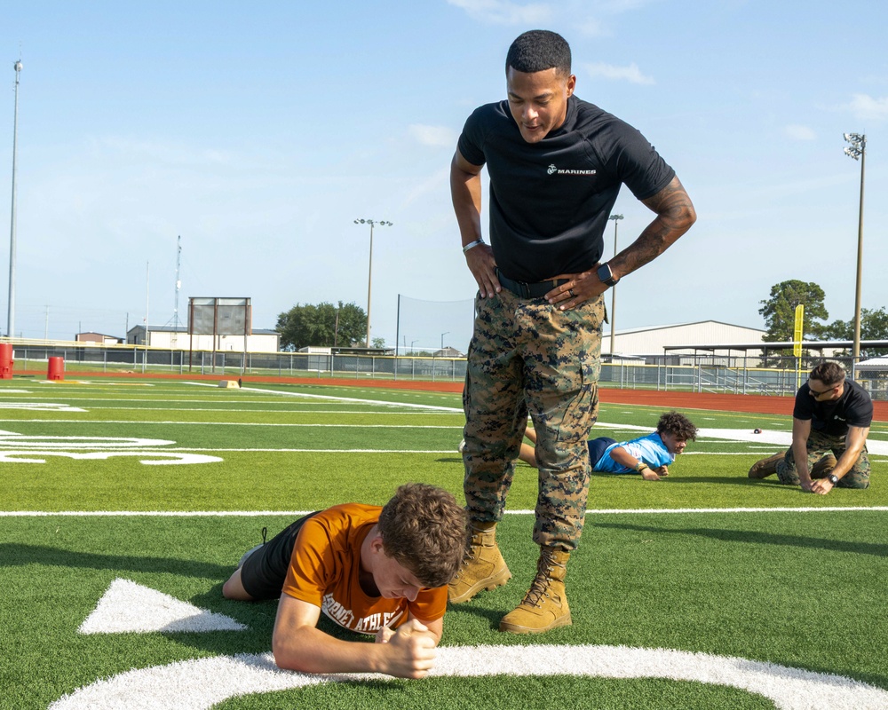 Recruiting Sub-Station conducts PT with Caldwell High School