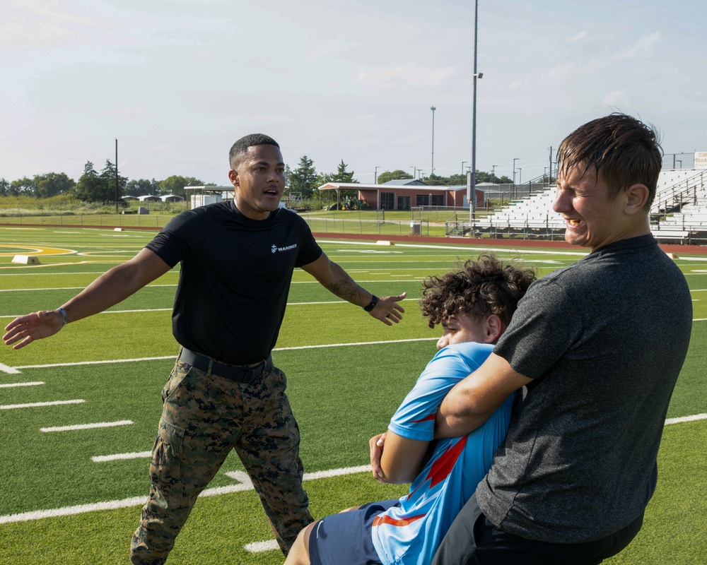 Recruiting Sub-Station conducts PT with Caldwell High School