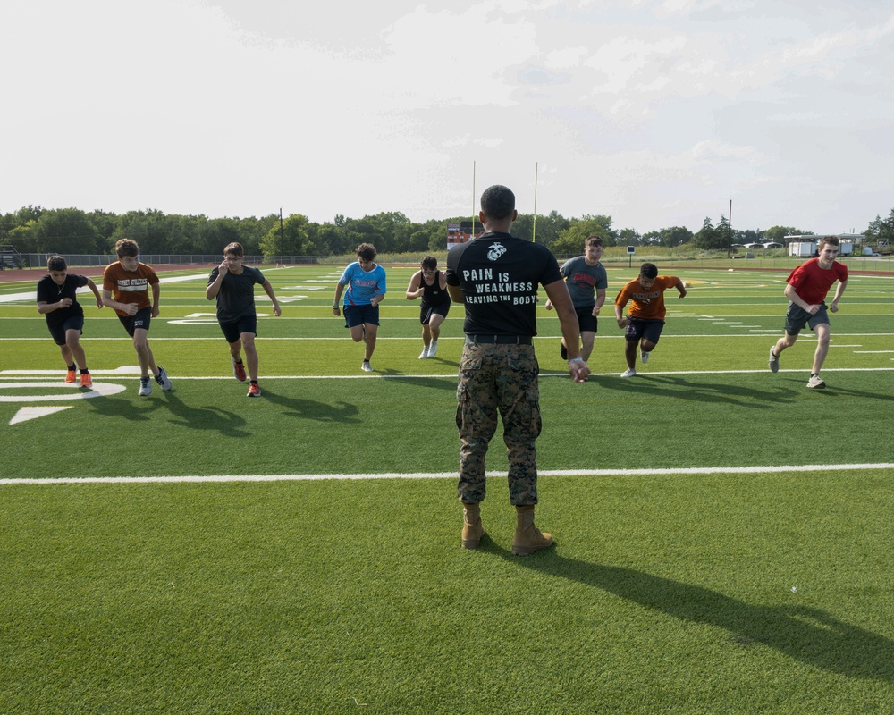 Recruiting Sub-Station conducts PT with Caldwell High School