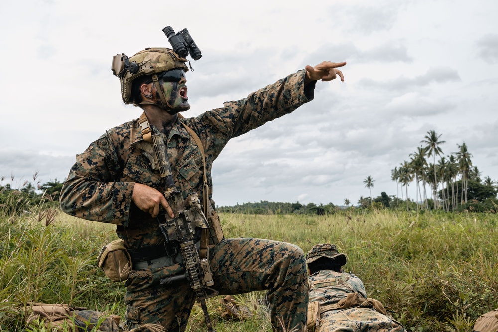 ACD 25.3: MRF-D 25.3 participates in a patrol exercise