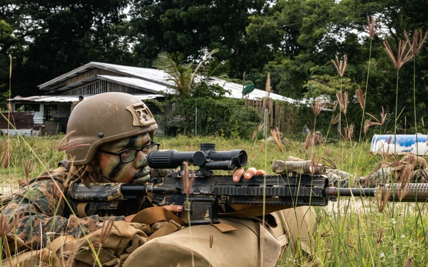 ACD 25.3: MRF-D 25.3 participates in a patrol exercise