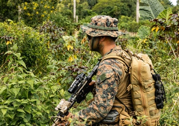 ACD 25.3: MRF-D 25.3 participates in a patrol exercise