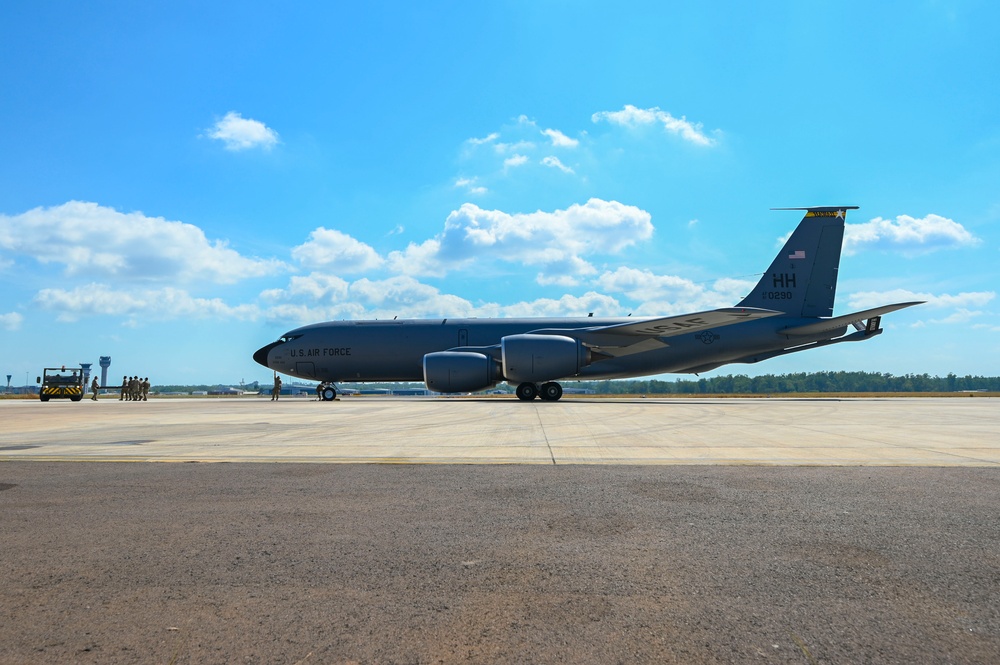 154th AMS performs maintenance for KC-135s prior to takeoff