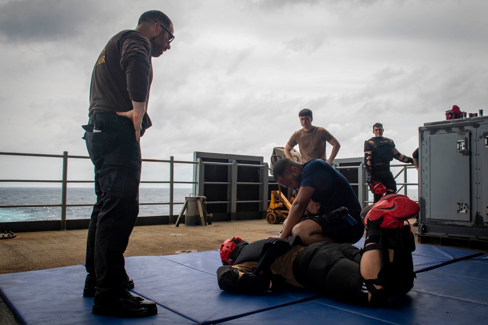 USS Carl Vinson (CVN 70) Conducts Routine Operations in the South China Sea
