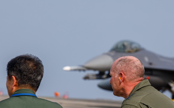 Lt. Gen. Stephen Jost, Commander, U.S. Forces Japan, visits MCAS Iwakuni for exercise Resolute Force Pacific.