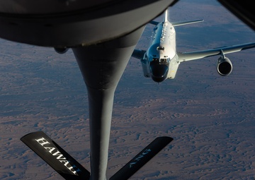KC-135 refuels RC-135, Talisman Sabre 25