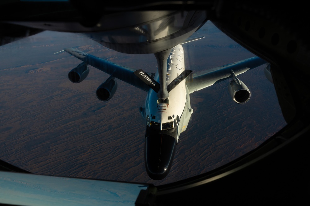 KC-135 refuels RC-135, Talisman Sabre 25