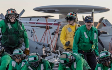 USS Gerald R. Ford (CVN 78) Conducts Flight Deck Firefighting Drills
