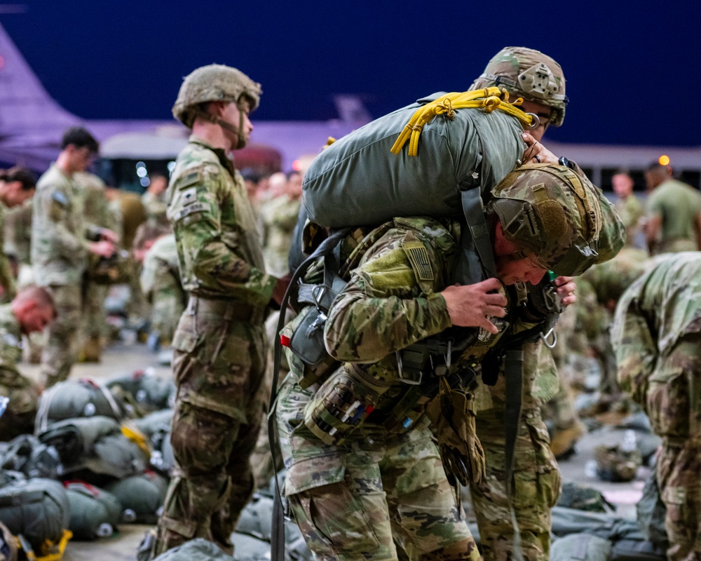 US, Turkish paratroopers launch Agile Spirit 25 with joint airborne operation