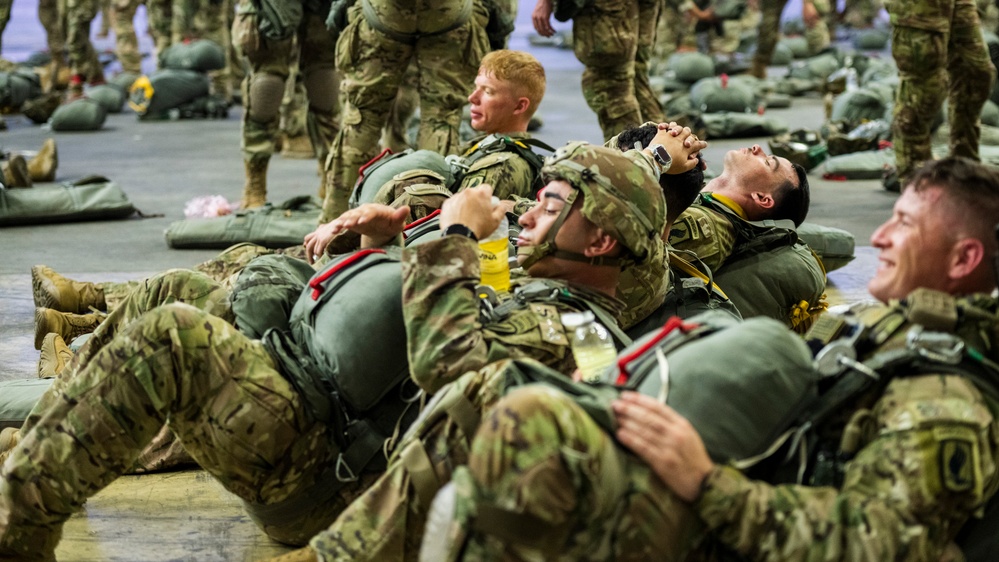 US, Turkish paratroopers launch Agile Spirit 25 with joint airborne operation