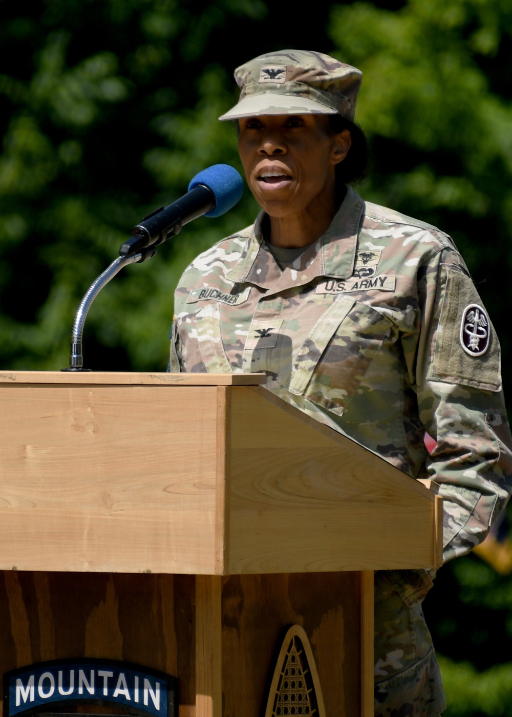 Fort Drum MEDDAC, Guthrie Army Health Clinic welcomes new commander during change of command