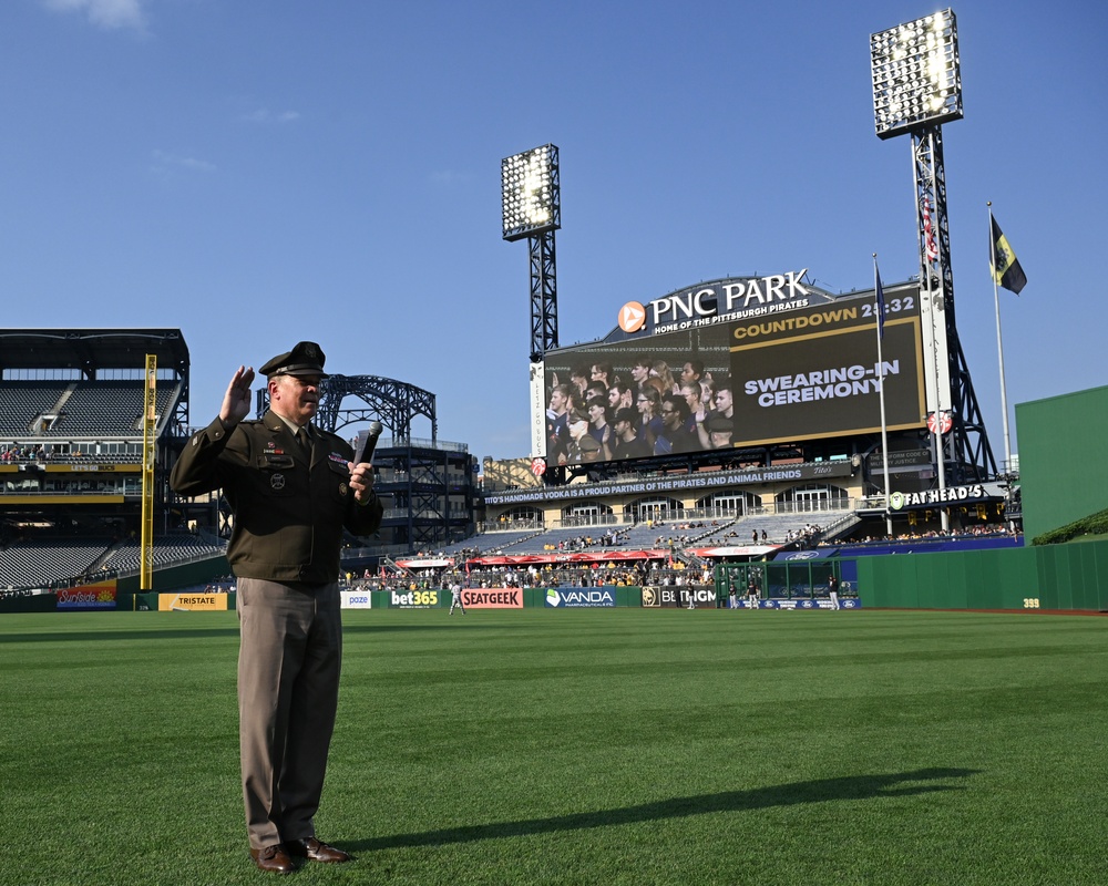 Maj. Gen. Pippy delivers Oath of Enlsitement at PNC Park
